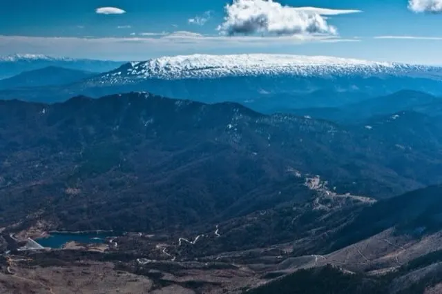 Beli preseki img — winter Greece