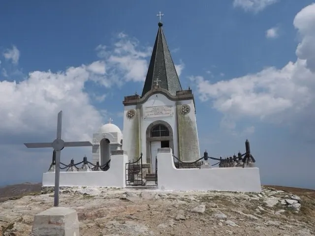 Serbian chapel on kajmak alan 2521m — winter Greece